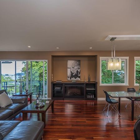 Luxury Penthouse Downtown Nanaimo Apartman Kültér fotó